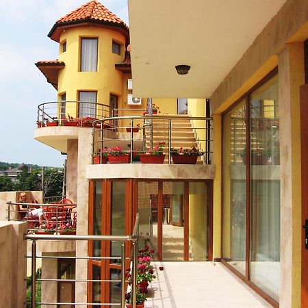 Hotel Queen Aydemir Exteriör bild