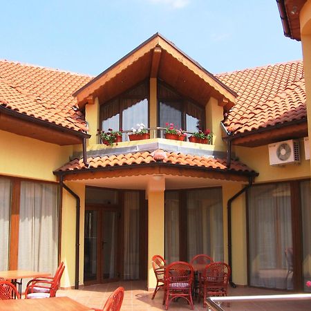 Hotel Queen Aydemir Exteriör bild