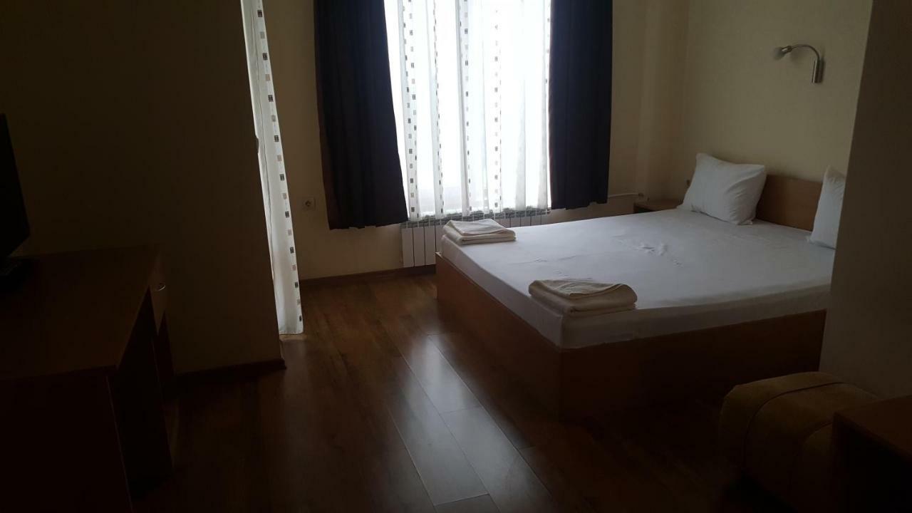 Hotel Queen Aydemir Exteriör bild